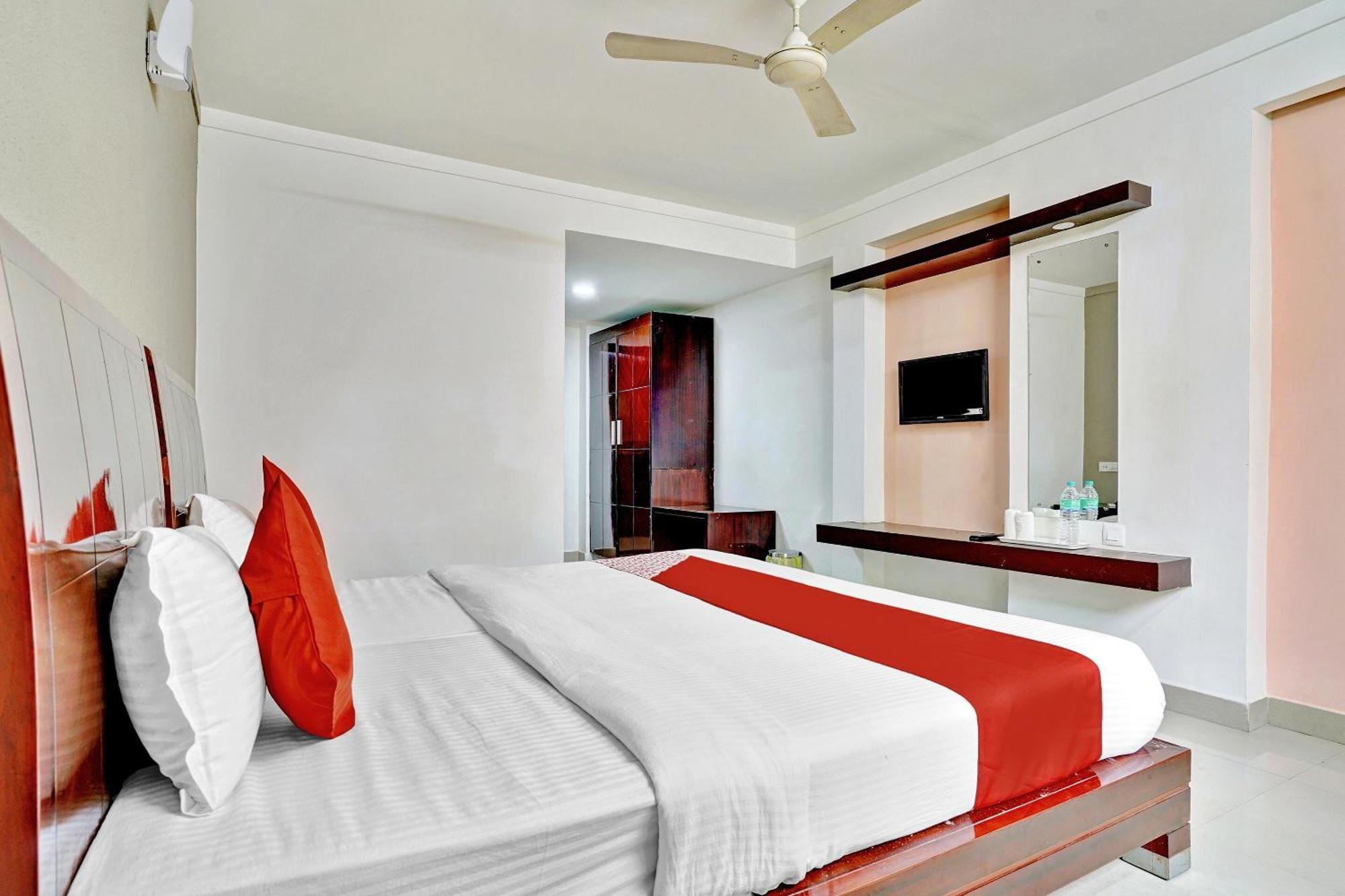 Hotel O Aec Residency Mararikulam Exterior photo